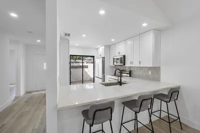 3127 Kingswood Terrace 1