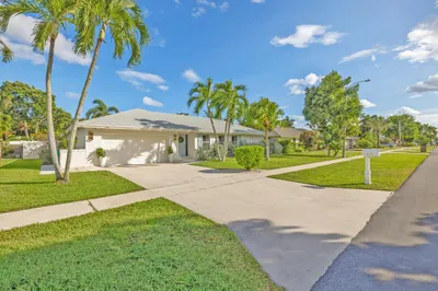 2512 SW 5th Street 1