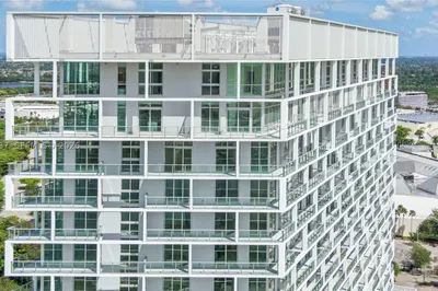 2000 Metropica Way #2010 1