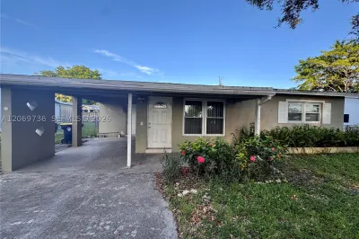 4720 SW 25th Ter 1