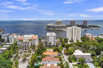 1600 S Bayshore Ln #4C 1
