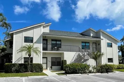 1303 Clubhouse Cir