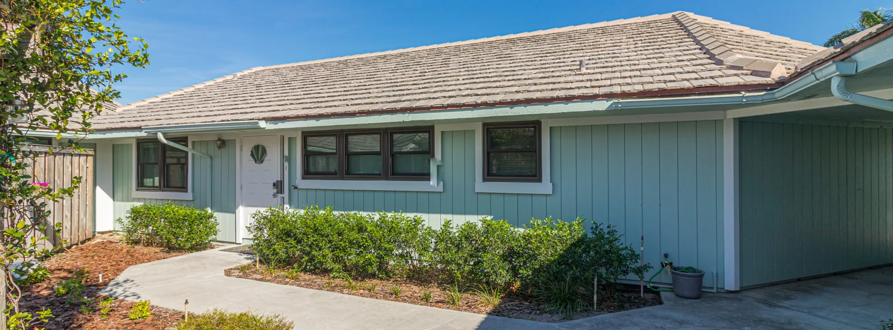 Just Listed | Bella Vista Beauty | 1127 E Seminole Avenue #24b