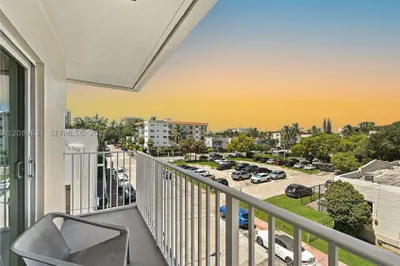 1420 Pennsylvania Ave #403 1