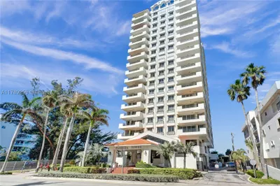 6422 Collins Ave #1201 1