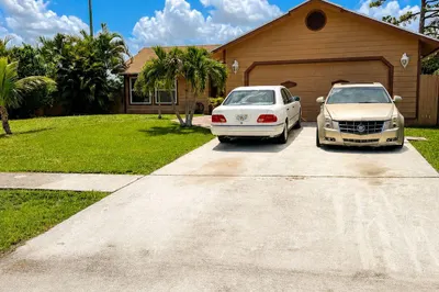 5202 El Claro Circle 1
