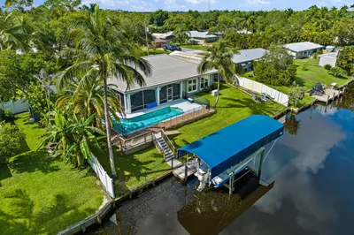 465 SW Saint Lucie Street 1