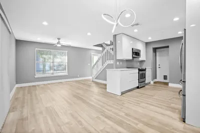 11 Dining Room 01