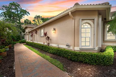 7327 Sea Pines Court 1