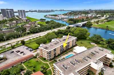 304 Golfview Road #304 1