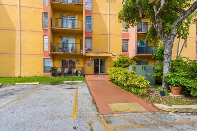 4707 NW 7th Street #110-8 1