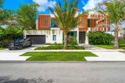 7700 SW 50th Ct 1