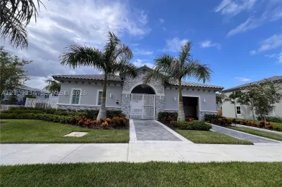 4665 NW 120th Street 1
