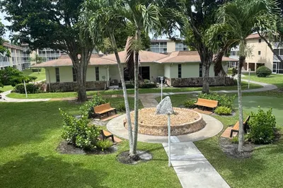 700 VILLAGE GREEN Court #221 1
