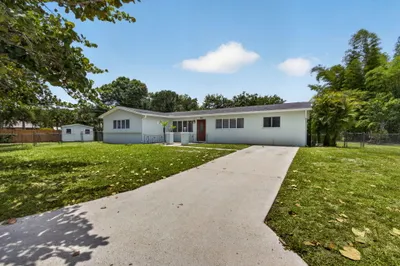 601 Evelyn Court 1