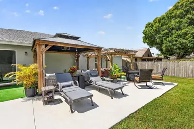 473 SE Streamlet Avenue 1
