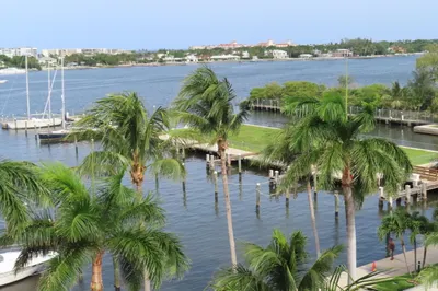 806 E WINDWARD Way #604 1