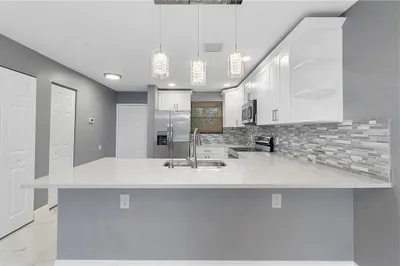 11477 NW 39th Court #305-1 1
