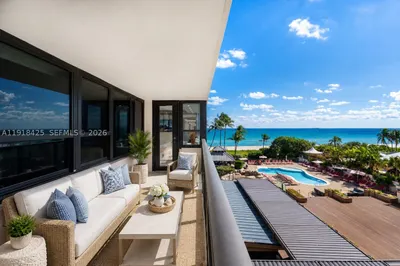5225 Collins Ave #603 1