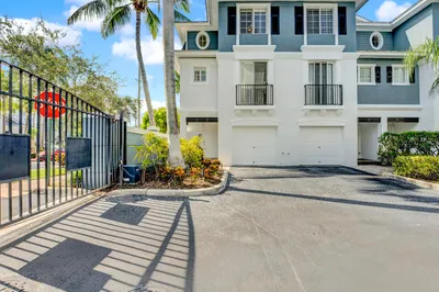 245 NE 2nd Street #5-F 1