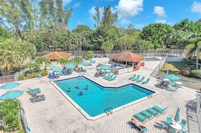 3910 Inverrary Boulevard #308-b 1