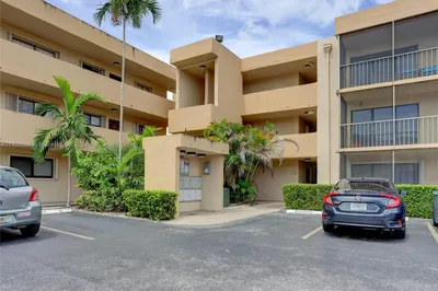 8415 SW 107th Ave #315W 1
