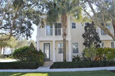 1302 N Sunshine Drive 1