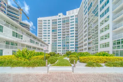 5401 Collins Ave #1135 1