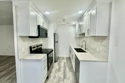 3045 Cornwall C 1