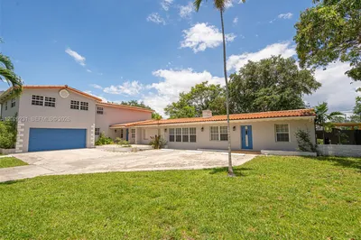 5613 Pierce St #1 1