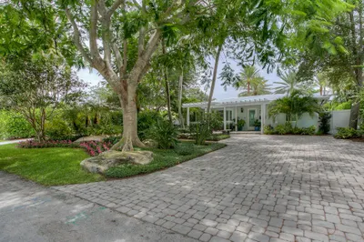 322 NW 16th Street 1