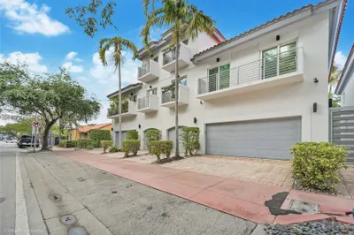 208 Jefferson Ave #109 1