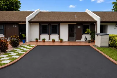 5103 SW 138th Ave Cir 1