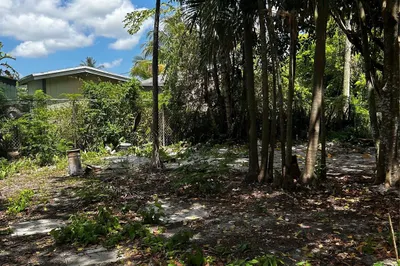 35 Allen Rd 1