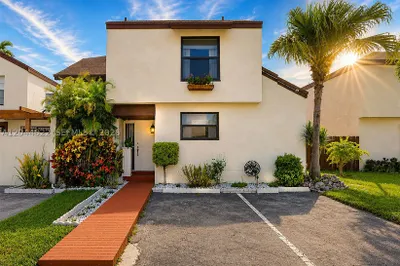 635 NW 97th Pl 1