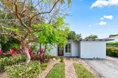 246 NE 10th Street 1