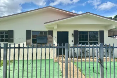 310 NW 43rd Ave 1