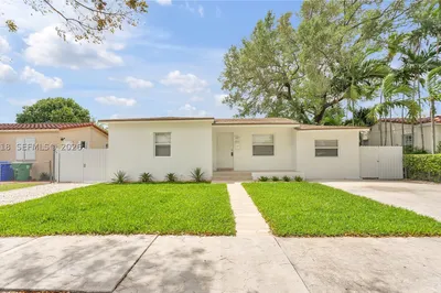4840 SW 5th Ter 1