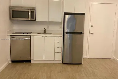 1611 Meridian Ave #106 1