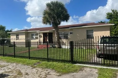 10014 NW 5th Ave #A 1