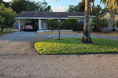 311 NE 42nd Street 1