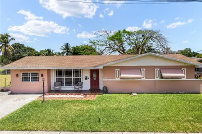 20821 NW Miami Ct 1
