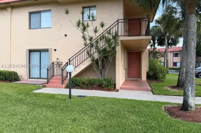 178 Lakeview Dr #101 1