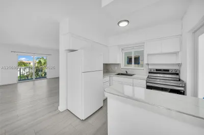 1420 Pennsylvania Ave #310 1