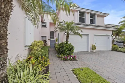 2506 N Fairway Drive N 1