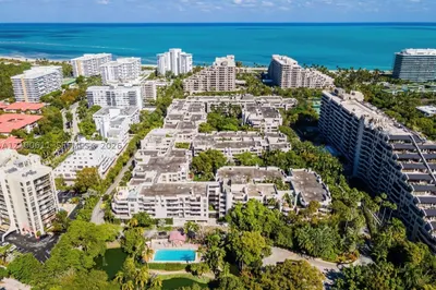 121 Crandon Blvd #358 1
