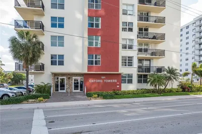 1501 S Ocean Dr #1504 1