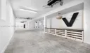 727 Collins Ave Photo