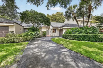 369 NW 97th Ave 1