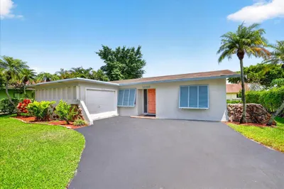 10100 NW 71st Place 1